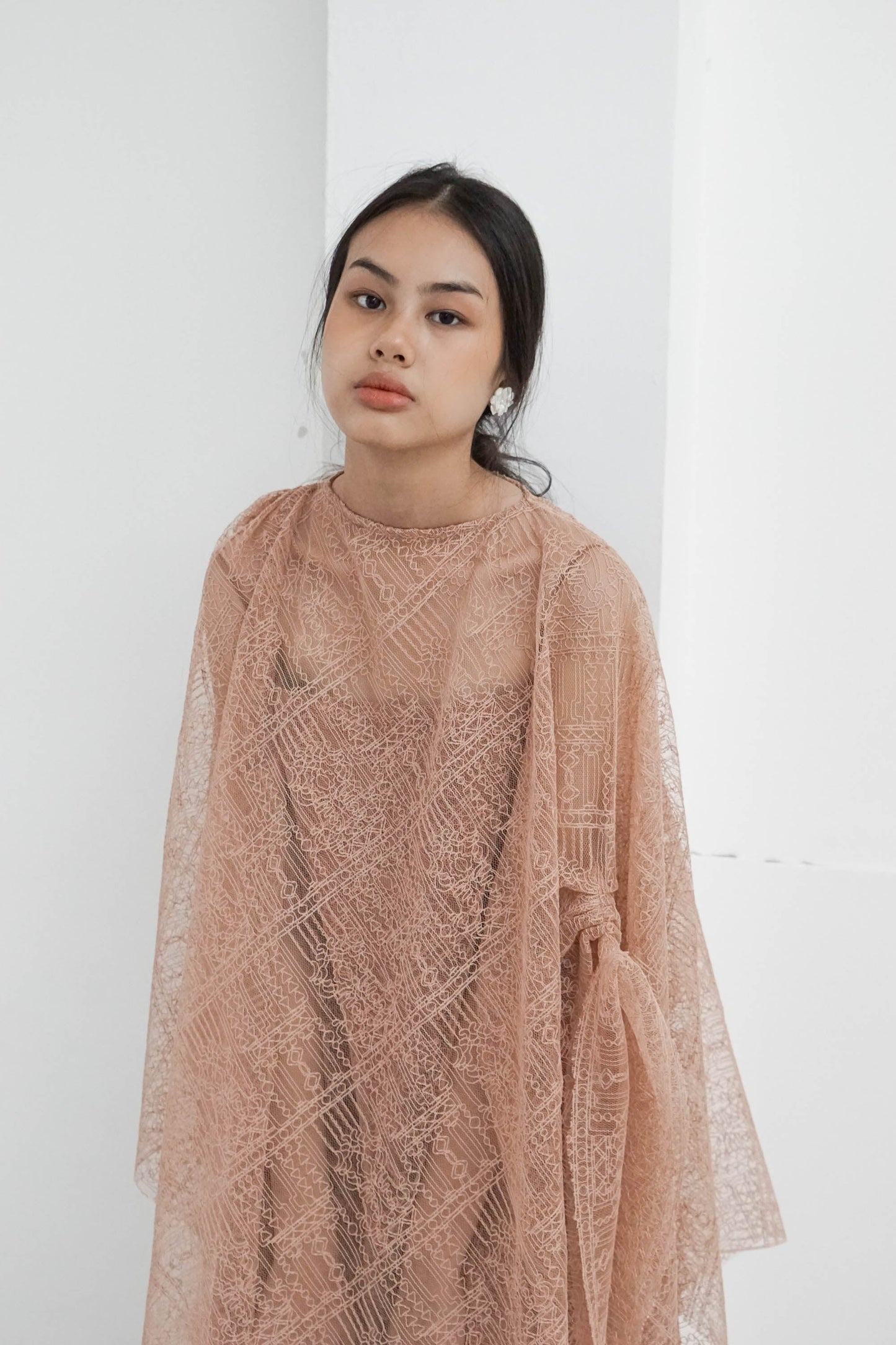 Aqila Outer - Nude