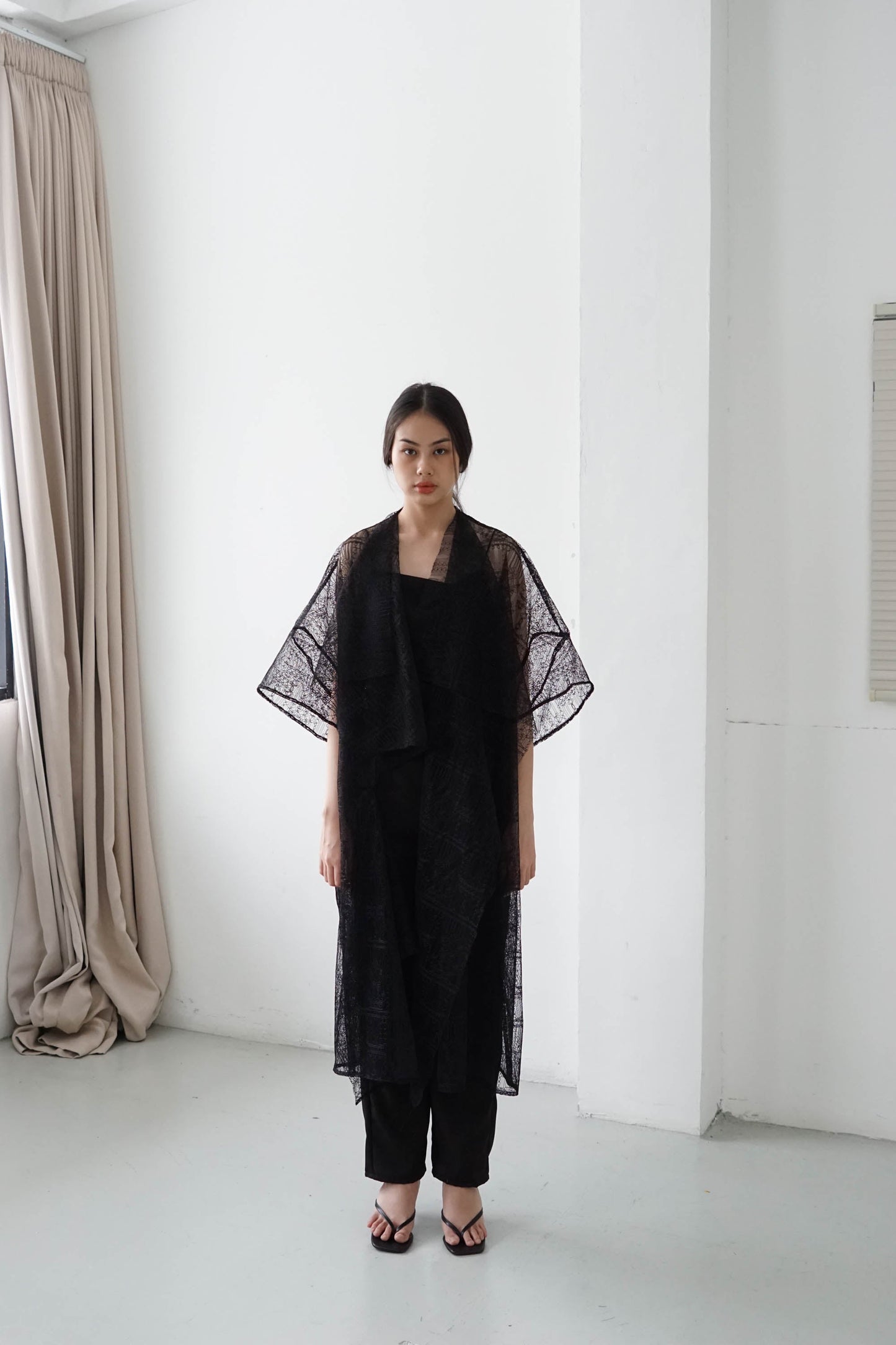 Kana Outer - Black