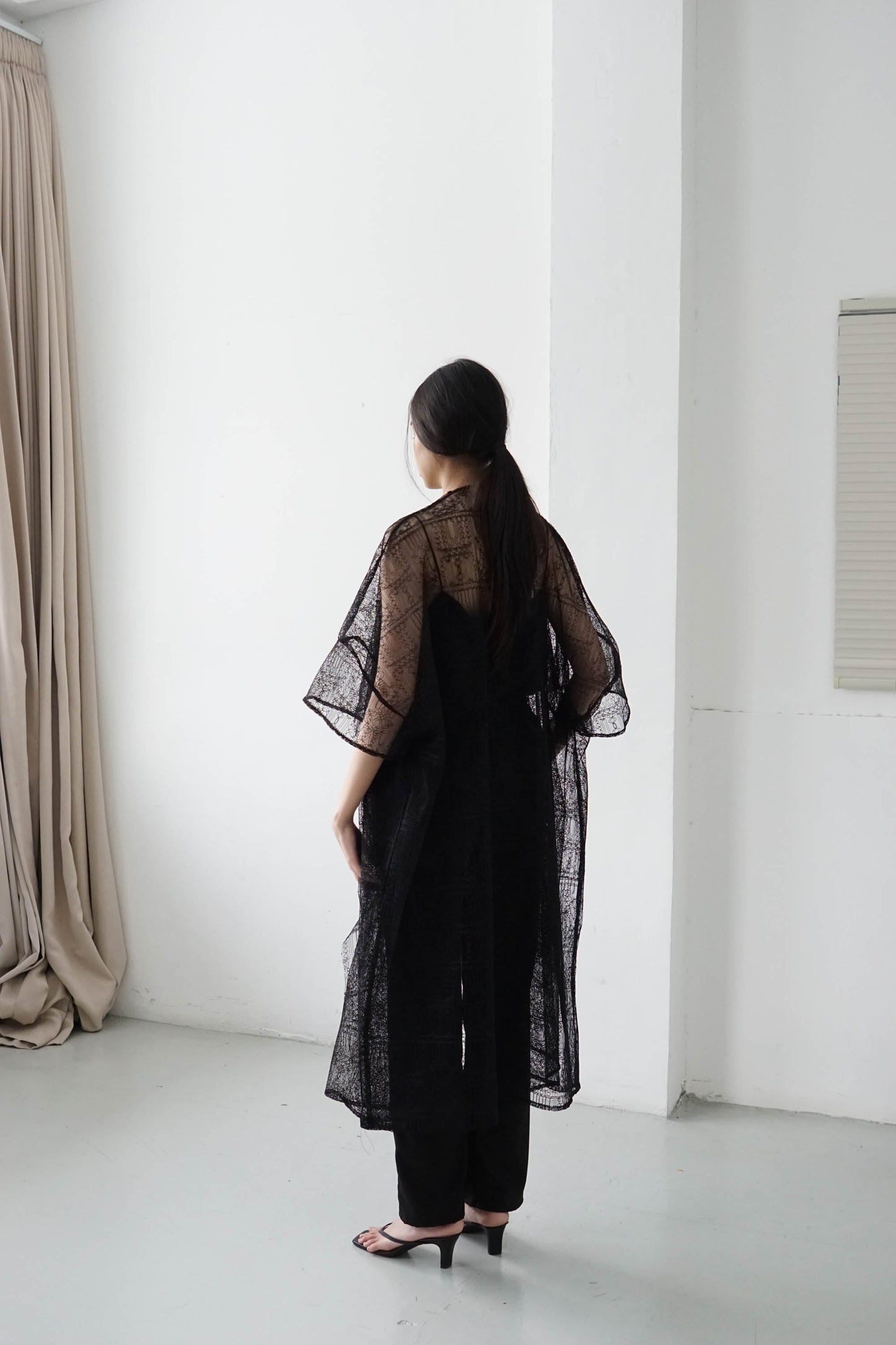 Kana Outer - Black