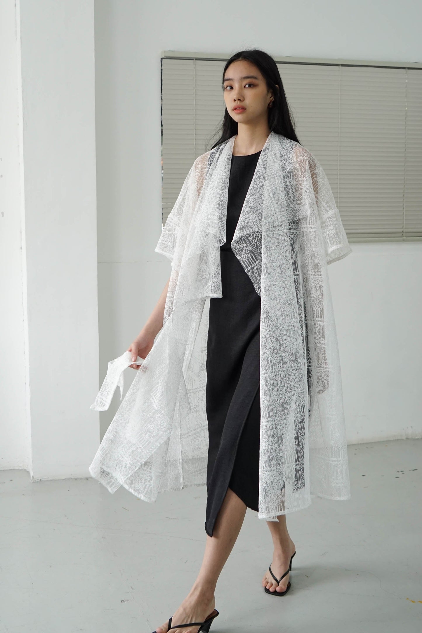 Kana Outer - White