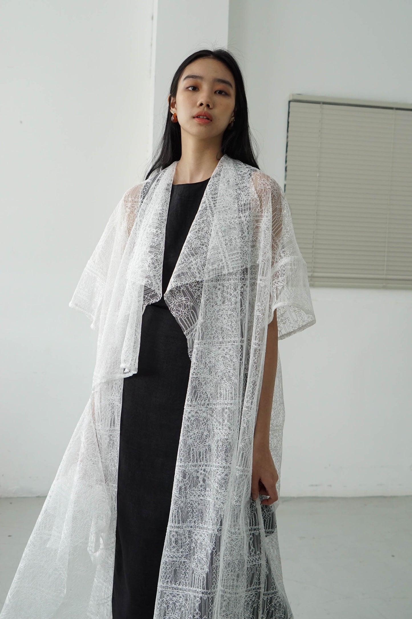 Kana Outer - White