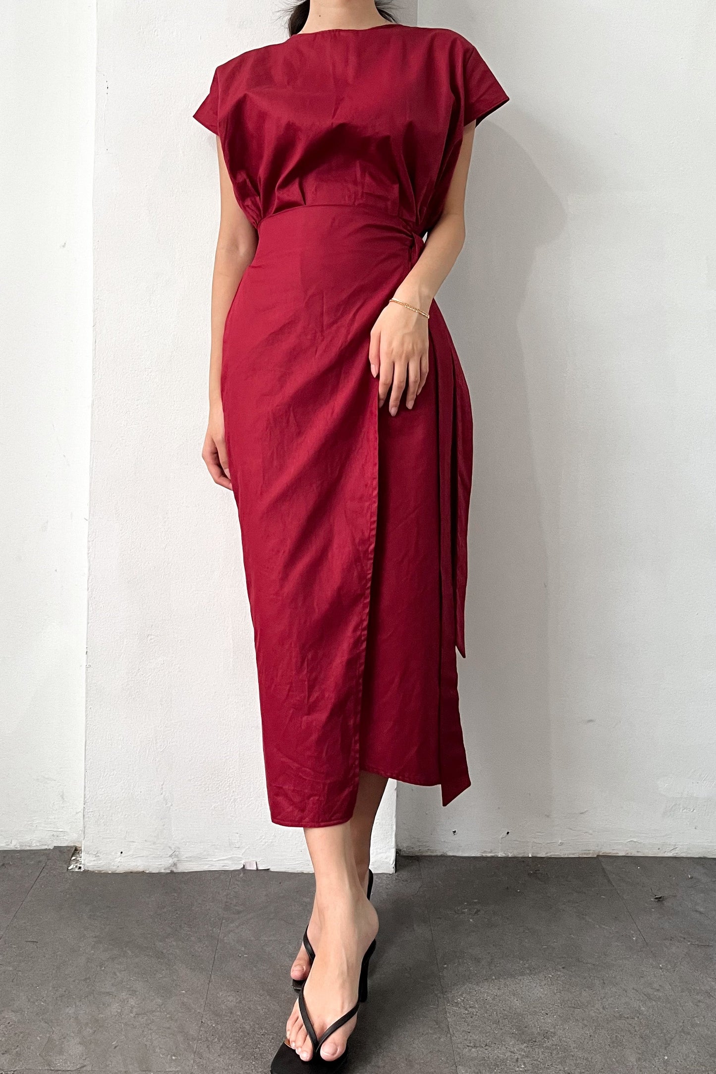 Akina Dress - Maroon